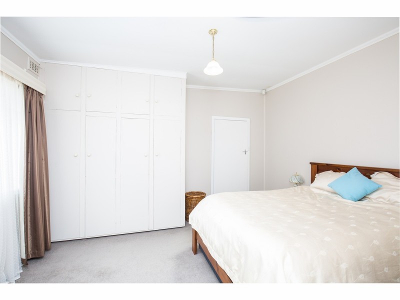 10 Sinclair Street, Mount Gambier SA 5290
