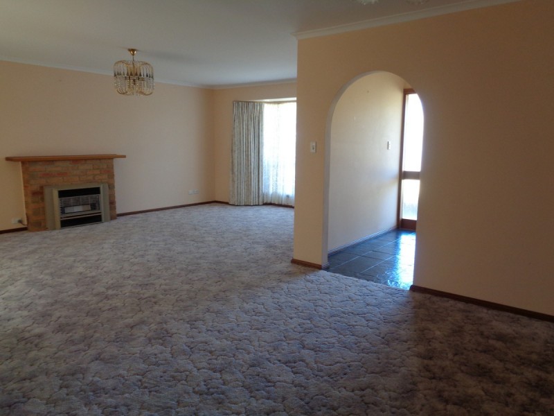 3 Denise Court, Mount Gambier SA 5290