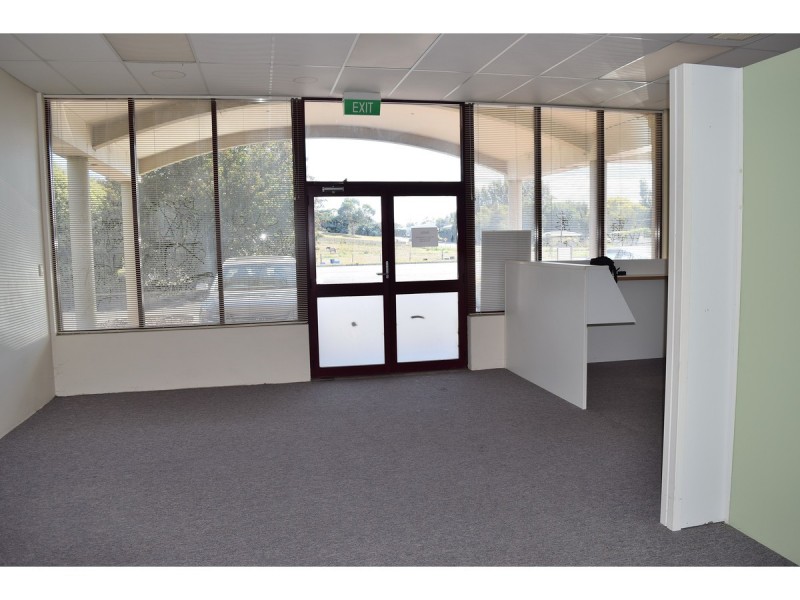 Shop 5/73-75 Suttontown Road, Mount Gambier SA 5290