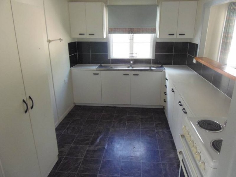 21 Templar Road, Glenwood QLD 4570