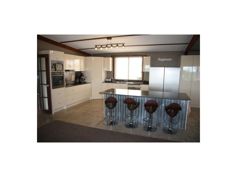 Goomboorian QLD 4570