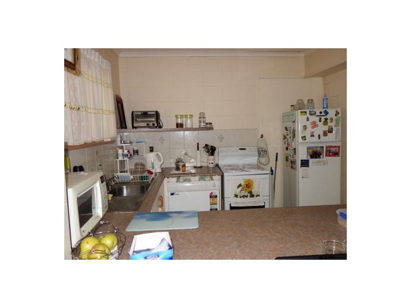 31 Neil Street, Southside QLD 4570