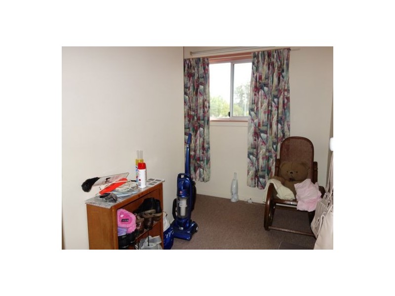 31 Neil Street, Southside QLD 4570