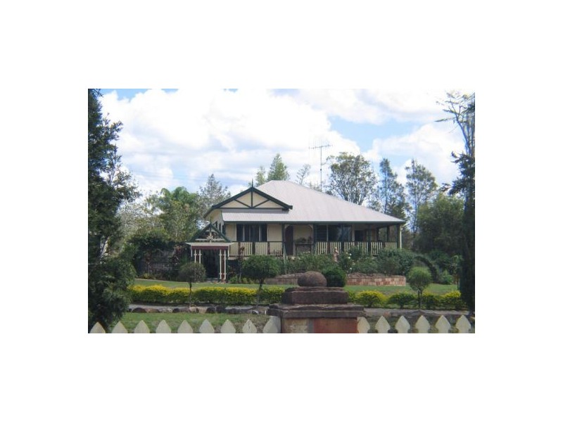 16 Charles Place, Curra QLD 4570