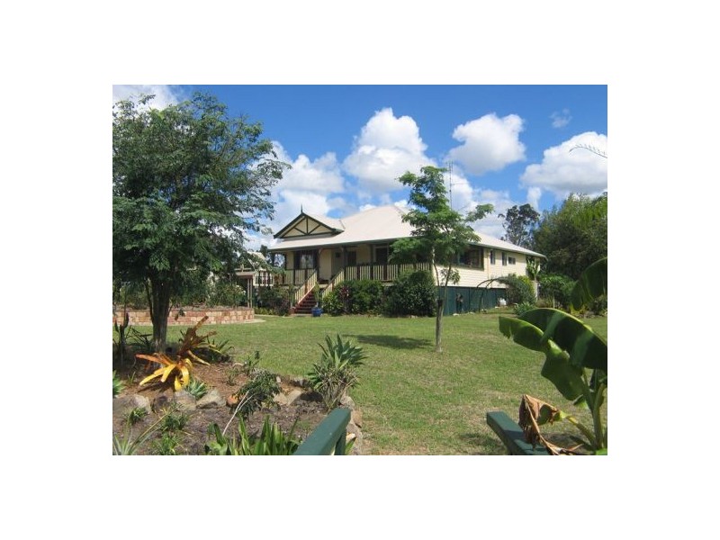 16 Charles Place, Curra QLD 4570