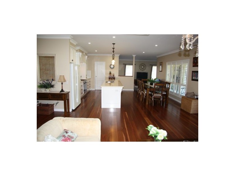 17 Azure Avenue, Banks Pocket QLD 4570