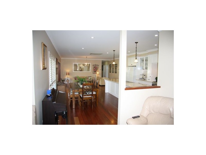 17 Azure Avenue, Banks Pocket QLD 4570