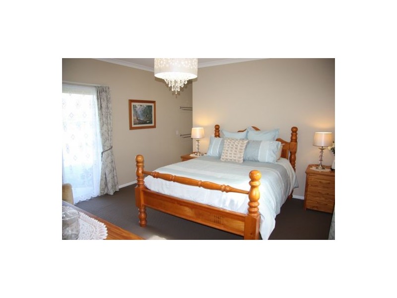 17 Azure Avenue, Banks Pocket QLD 4570