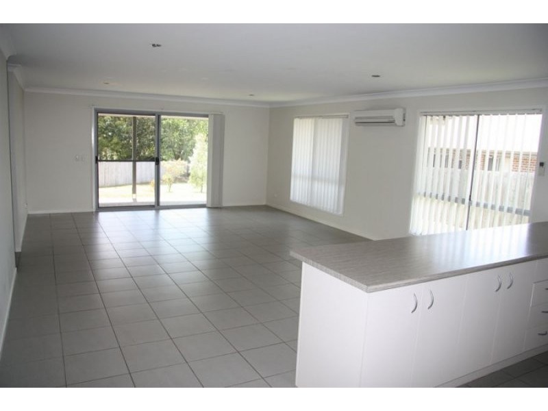 44 Bushland Drive, Southside QLD 4570