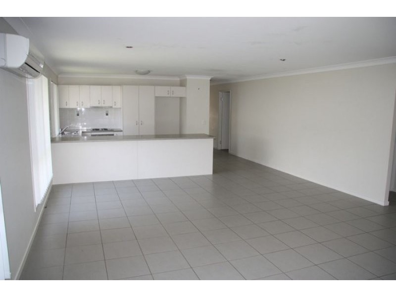 44 Bushland Drive, Southside QLD 4570