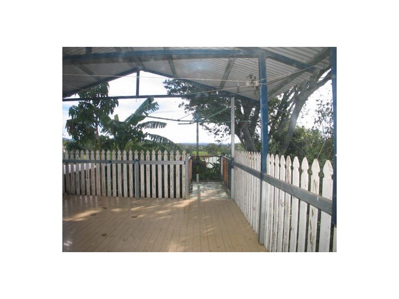 5 McAuliffe Road, Monkland QLD 4570