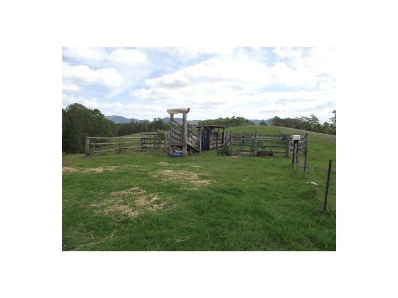 Mcintosh Creek QLD 4570