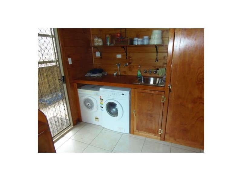 496 Beenham Valley Road, Cedar Pocket QLD 4570