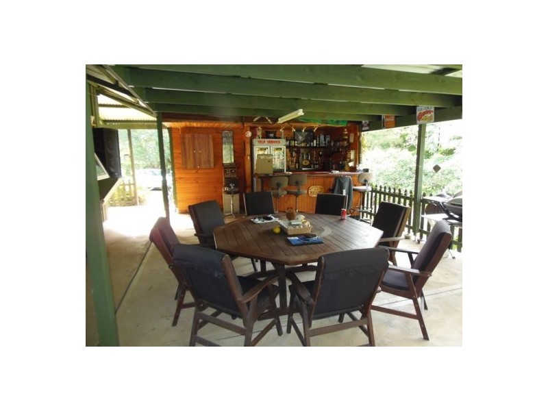 496 Beenham Valley Road, Cedar Pocket QLD 4570