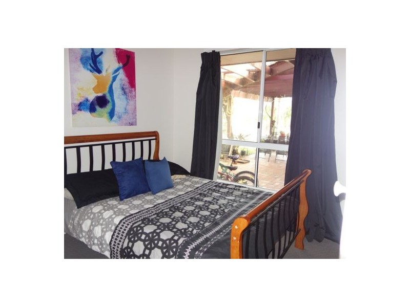 16 Holland Road, The Palms QLD 4570