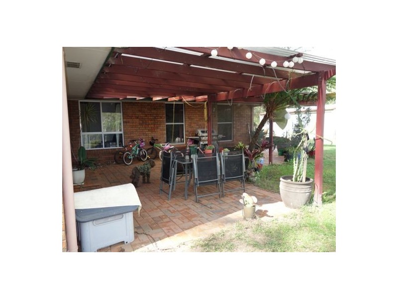 16 Holland Road, The Palms QLD 4570