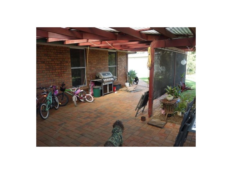 16 Holland Road, The Palms QLD 4570