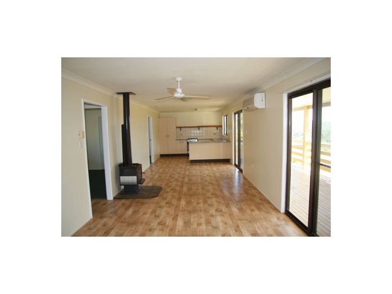 6 MacPherson Road, Veteran QLD 4570