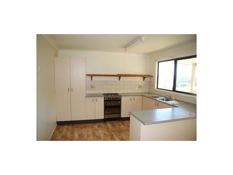 6 MacPherson Road, Veteran QLD 4570