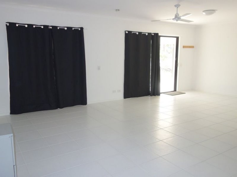 32 Hoopers Road, Curra QLD 4570