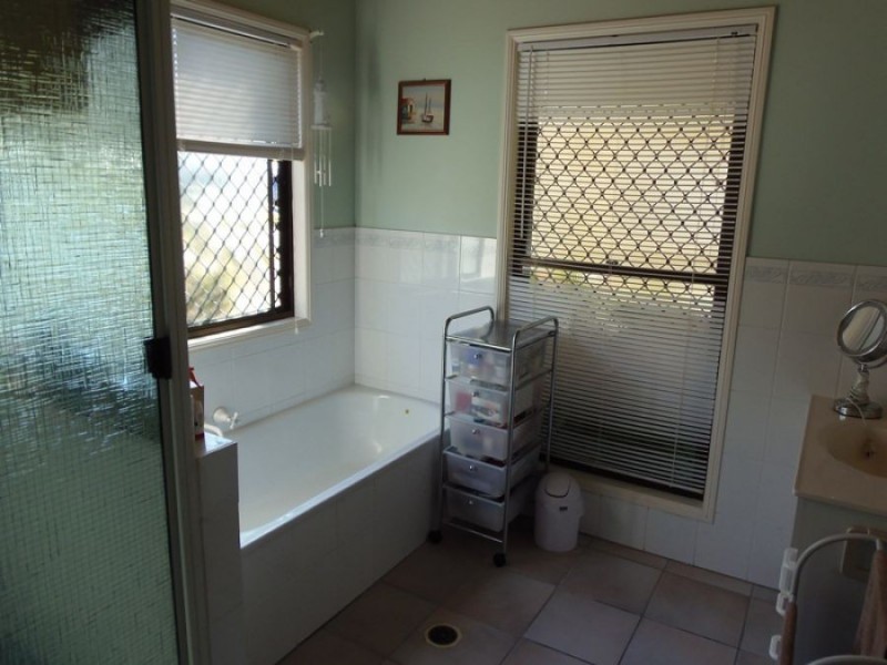 11 Beagle Avenue, Cooloola Cove QLD 4580