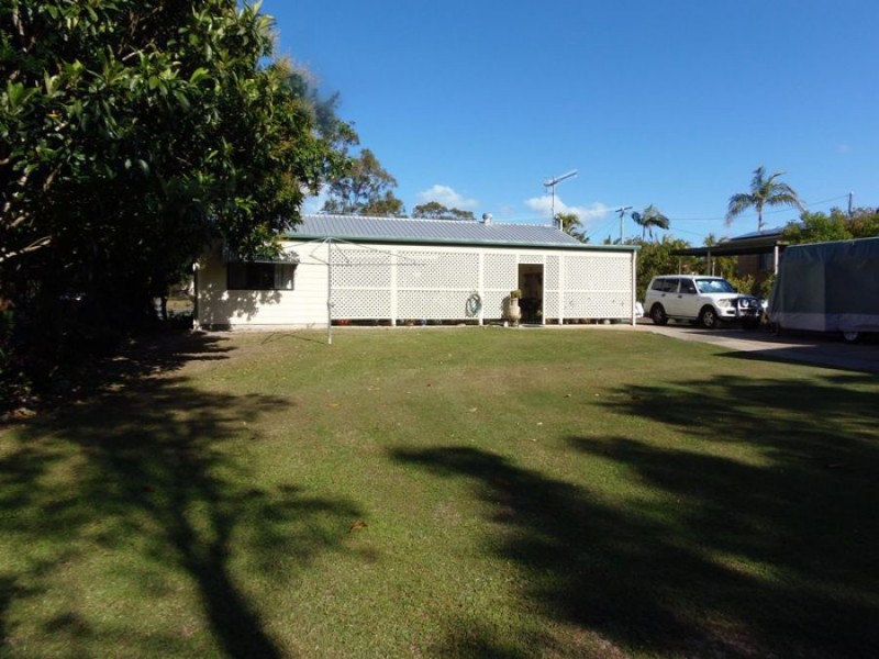 11 Beagle Avenue, Cooloola Cove QLD 4580