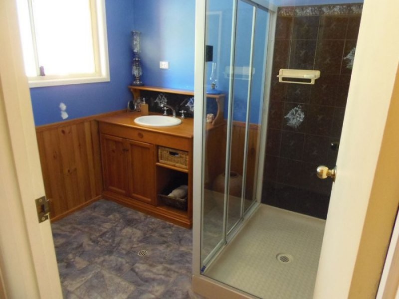 10 Carana Avenue, Jones Hill QLD 4570