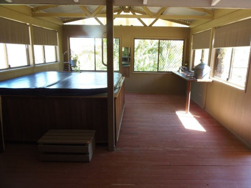 10 Carana Avenue, Jones Hill QLD 4570