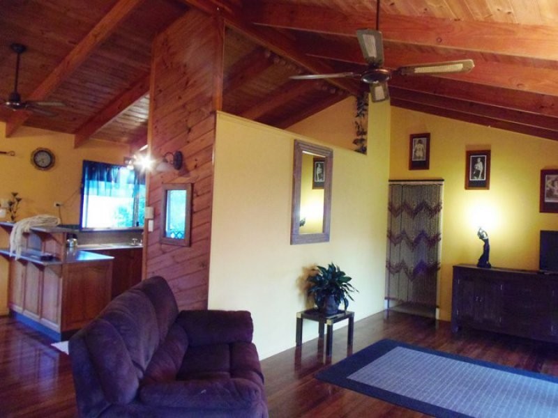 10 Carana Avenue, Jones Hill QLD 4570