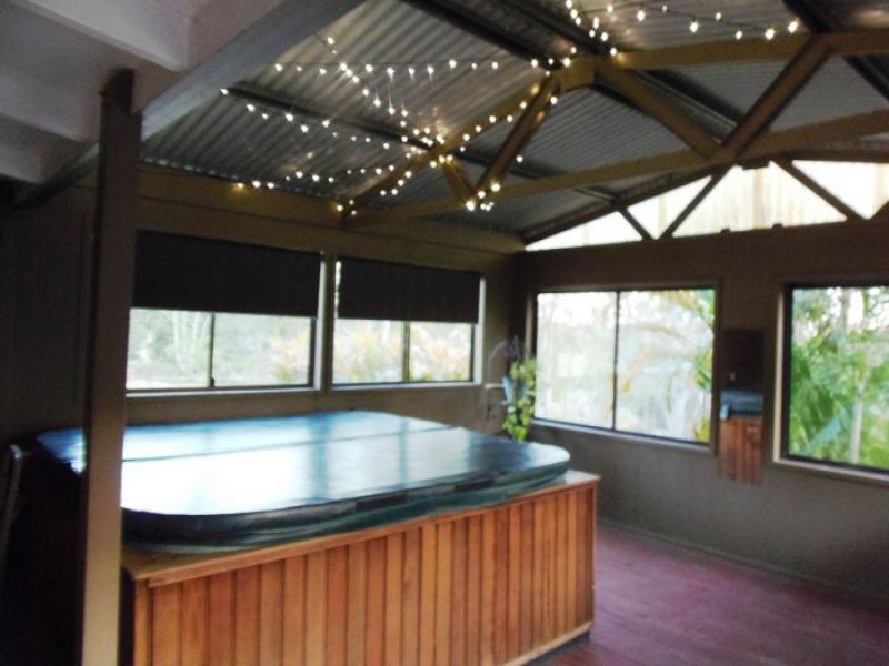 10 Carana Avenue, Jones Hill QLD 4570