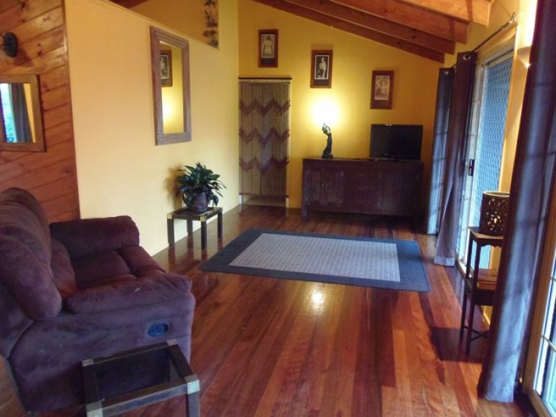 10 Carana Avenue, Jones Hill QLD 4570