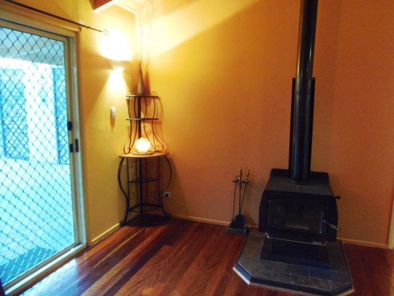 10 Carana Avenue, Jones Hill QLD 4570