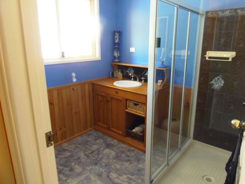 10 Carana Avenue, Jones Hill QLD 4570