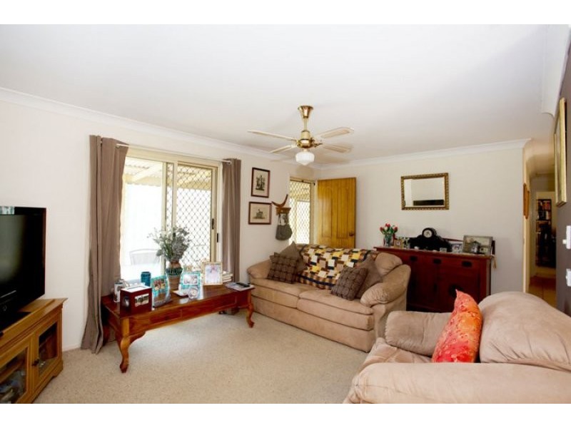 15 Wacal Road, Mothar Mountain QLD 4570