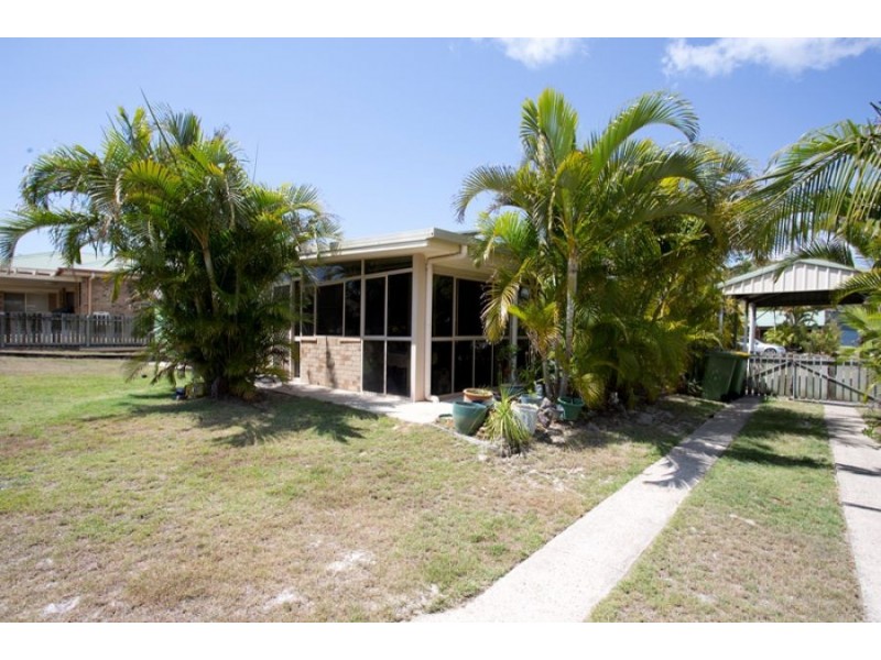 58 Bombala Crescent, Rainbow Beach QLD 4581