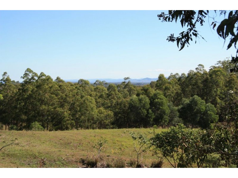 Canina QLD 4570