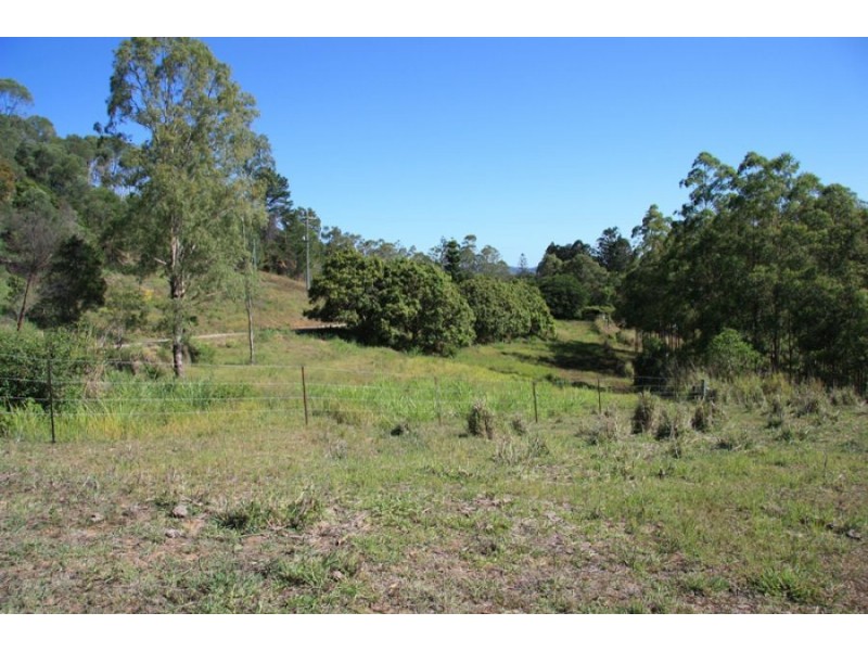 Canina QLD 4570