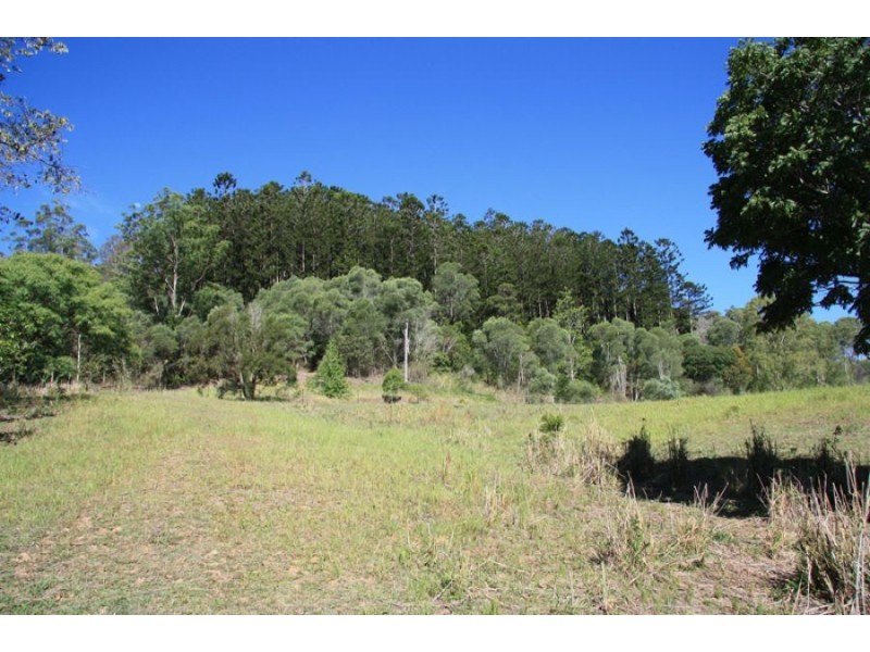 Canina QLD 4570