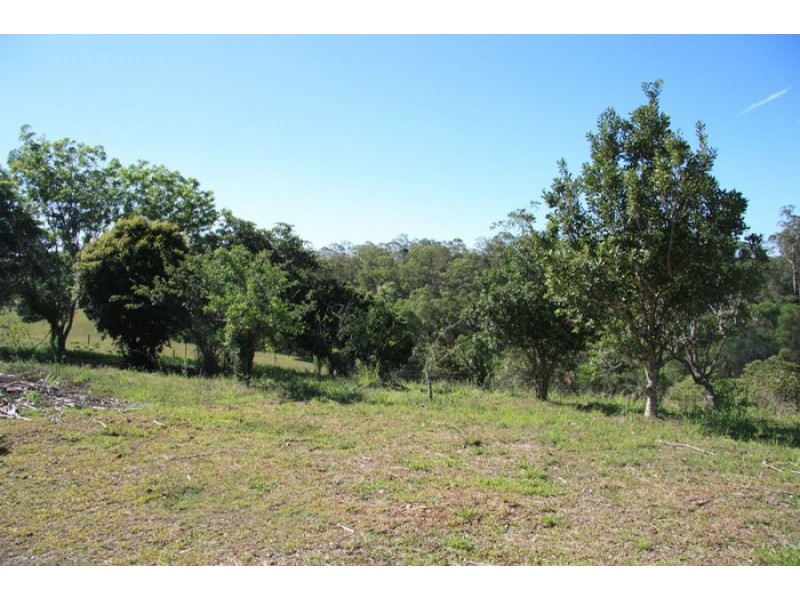 Canina QLD 4570