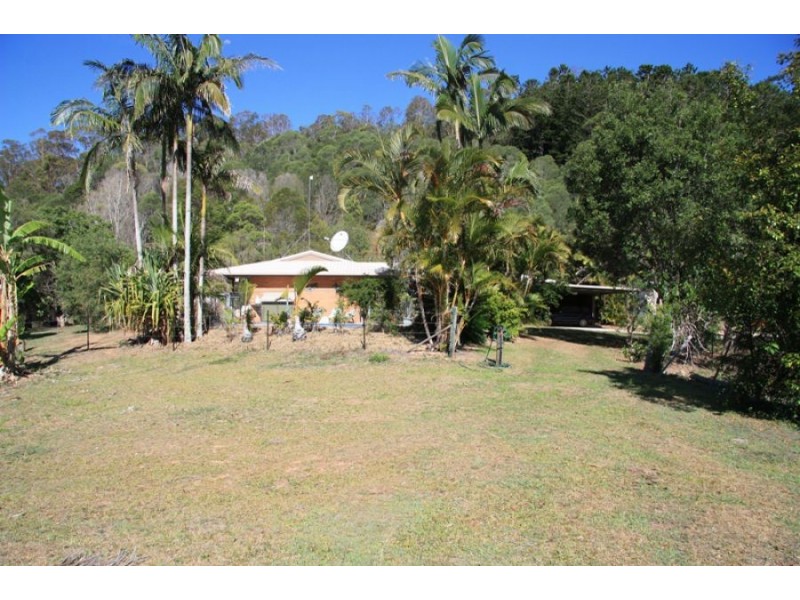 Canina QLD 4570