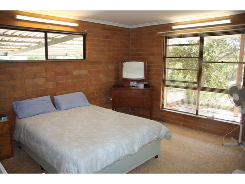 Canina QLD 4570