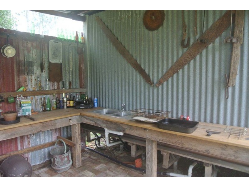Wolvi QLD 4570