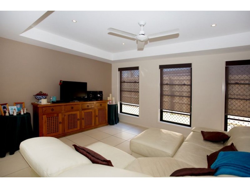 63 Gympie View Drive, Southside QLD 4570