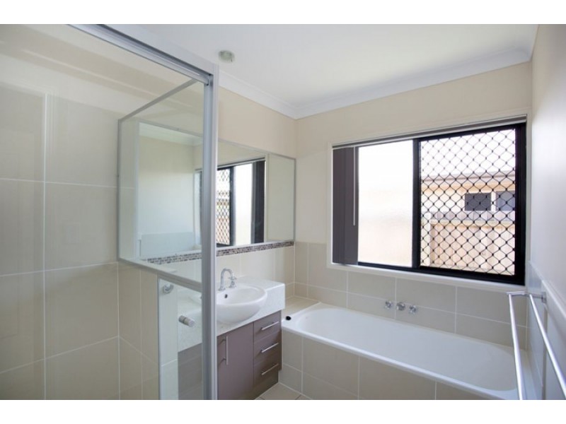 63 Gympie View Drive, Southside QLD 4570