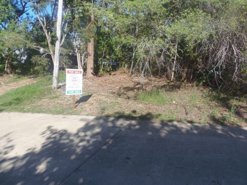 17 Bowman Street, Kin Kin QLD 4571