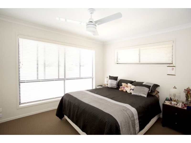 15a Wacal Road, Mothar Mountain QLD 4570