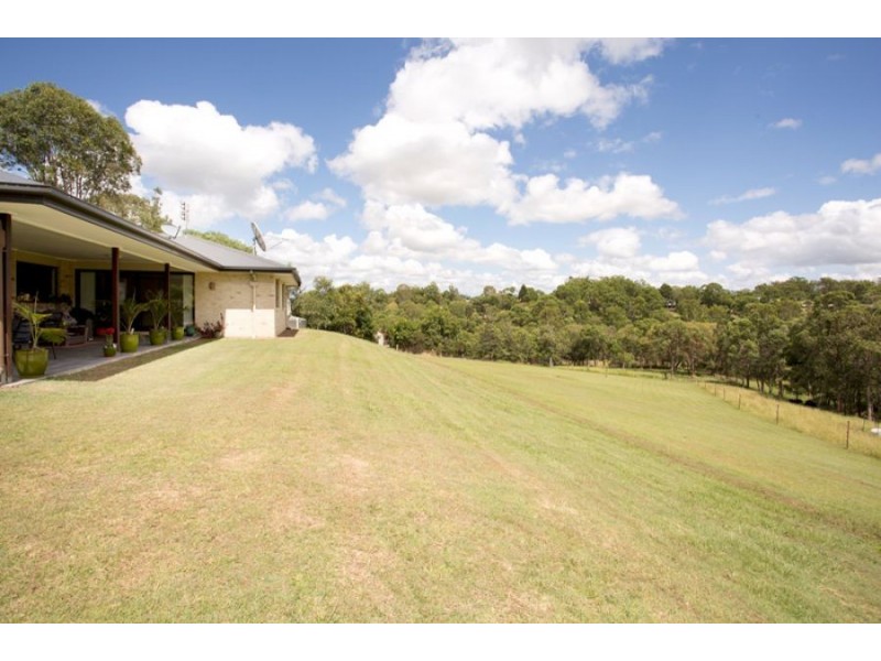 15a Wacal Road, Mothar Mountain QLD 4570