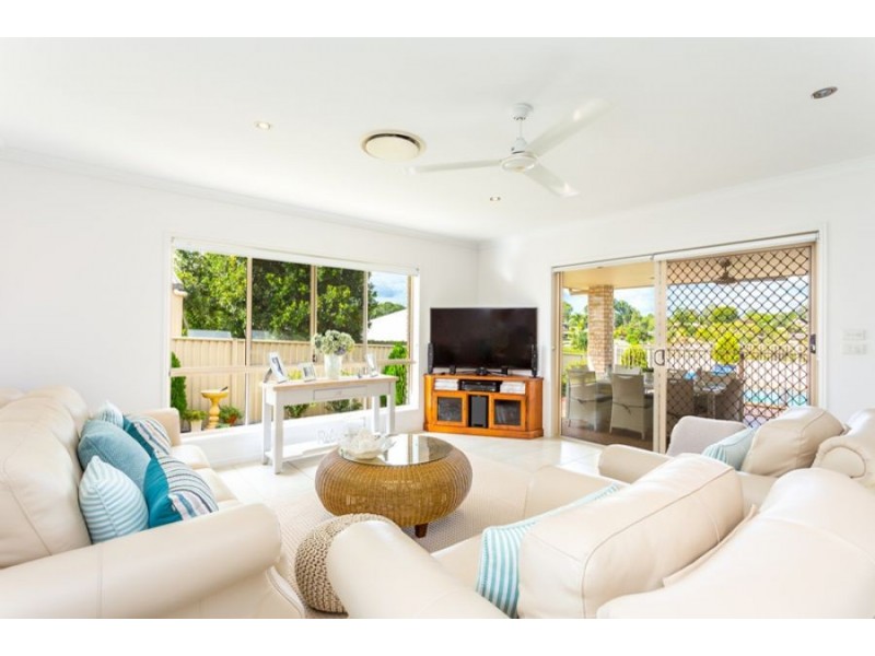 3 Bracefell Street, Southside QLD 4570