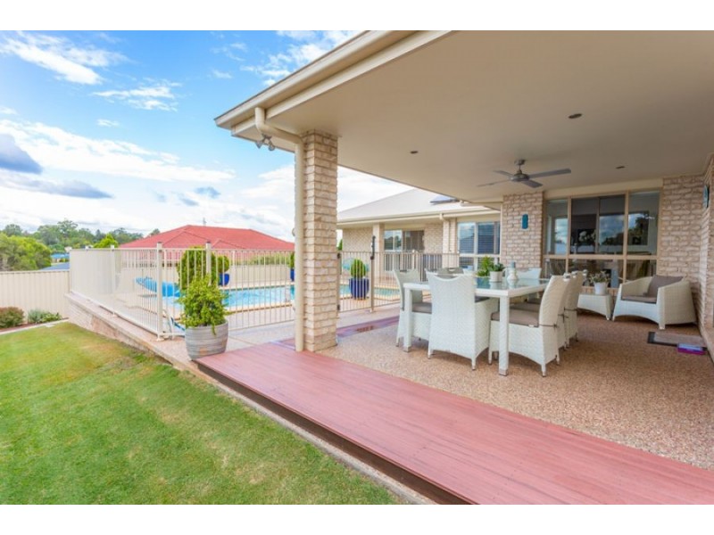 3 Bracefell Street, Southside QLD 4570