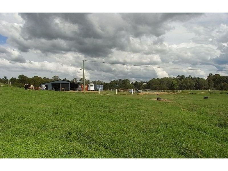 999 Bruce Highway, Kybong QLD 4570